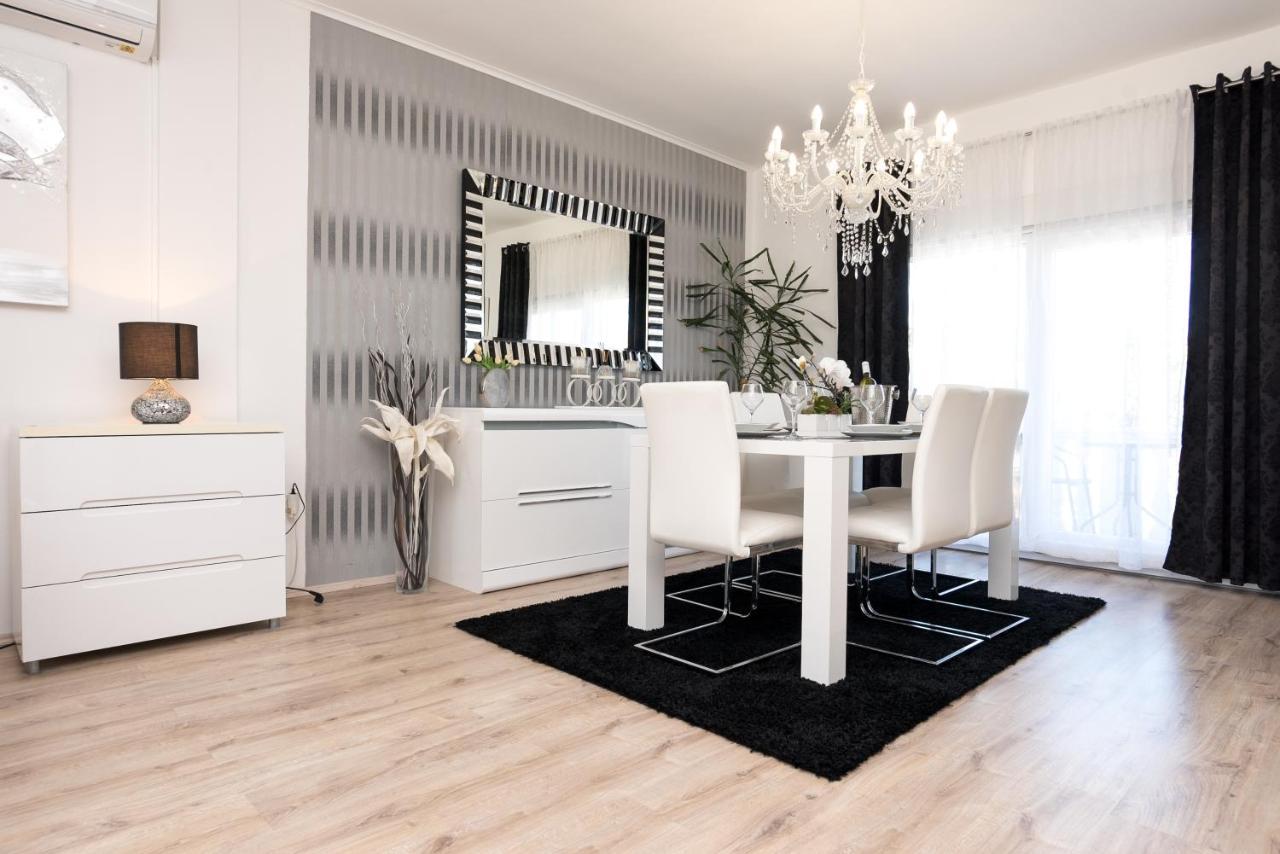 Apartment Natura With Private Pool