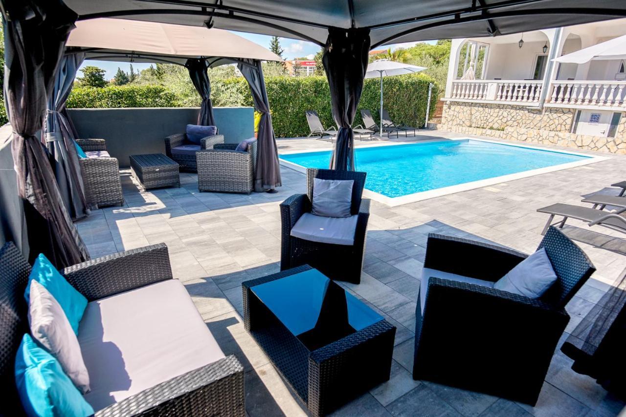 Natura With Private Pool Apartment