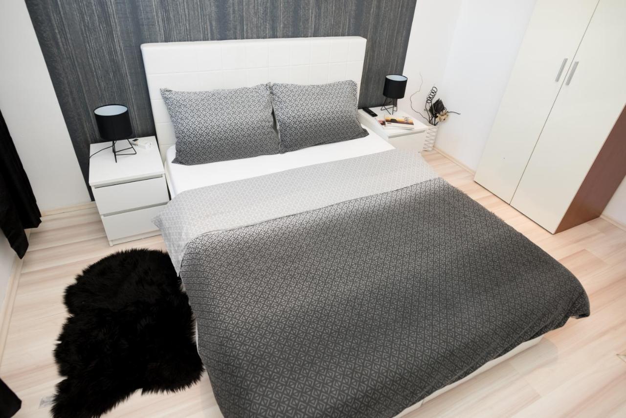 Natura With Private Pool Apartment